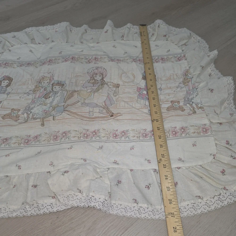 Vtg Jcpenney Victorian Doll Pattern Curtain Set / Pillowcase / Bed Skirt  Set